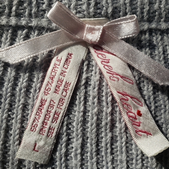 Derek Heart Gray Short Sleeve Four Button Women's Sweater Size L - Picture 3 of 3